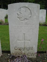 Etaples Military Cemetery - Hellyer, Albert Hall
